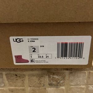 UGG Kids Boots in Charming Pink